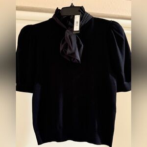 Alice + Olivia black thin wool short sleeve sweater. Beautiful Feminine collar